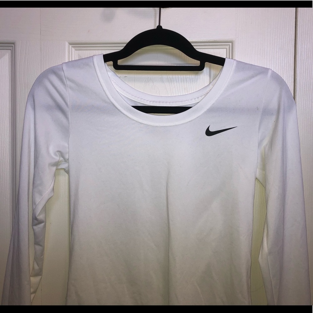 NIKE DRI FIT LONG SLEEVE